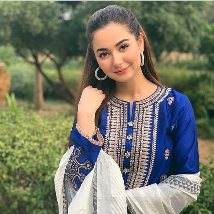 Top 127+ Hania amir hd wallpaper - Snkrsvalue.com