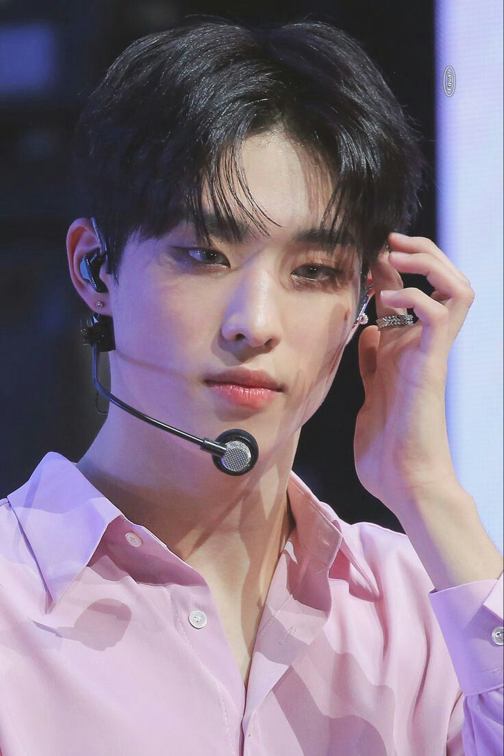 among us Wallpaper Cave