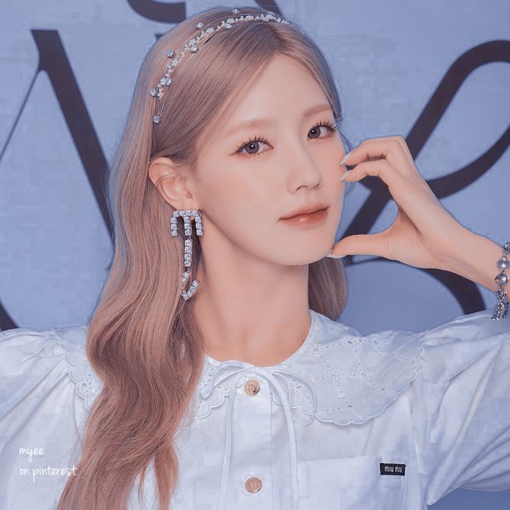 among us Wallpaper Cave