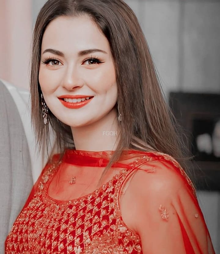 Top 127+ Hania amir hd wallpaper - Snkrsvalue.com