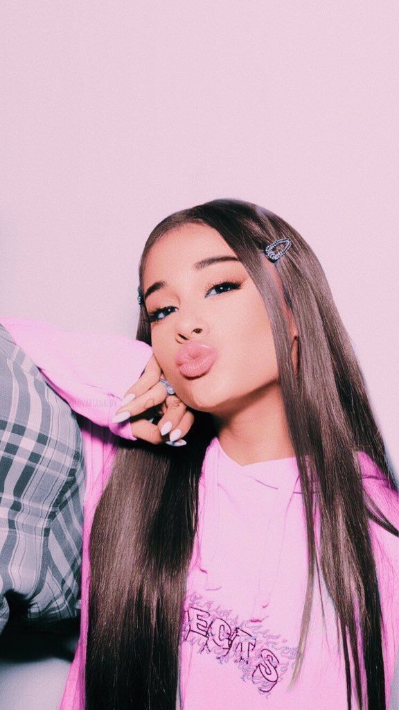 Ariana Grande Pink Edit Wallpaper Cave
