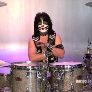 Eric Singer my sexy daddy 