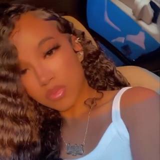 ʙɪᴛᴄʜᴇs ᴡɪʟʟ sᴛᴀʙ ʏᴏᴜ ɪɴ ʏᴏ ʙᴀᴄᴋ, ʙᴜᴛ sᴍɪʟᴇ ɪɴ ʏᴏ ғᴀᴄᴇ..!!