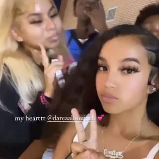 ʙɪᴛᴄʜᴇs ᴡɪʟʟ sᴛᴀʙ ʏᴏᴜ ɪɴ ʏᴏ ʙᴀᴄᴋ, ʙᴜᴛ sᴍɪʟᴇ ɪɴ ʏᴏ ғᴀᴄᴇ..!!