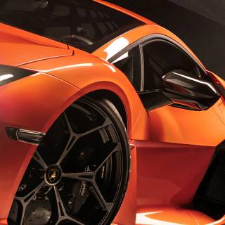 Lambhorgini Revuelto