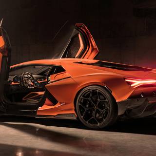 Lambhorgini Revuelto