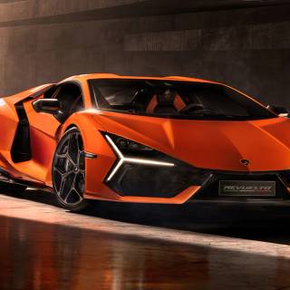 Lambhorgini Revuelto