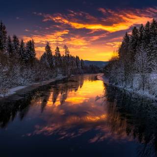 Sunset in Alaska 4K wallpaper