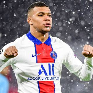 Kylian mbappe 4k clean wallpaper 