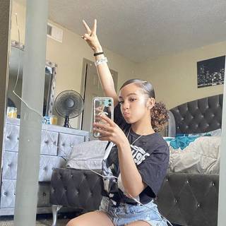 sᴇᴇᴋɪɴɢ ғᴏʀ ʜᴀᴘᴘɪɴᴇss..♡