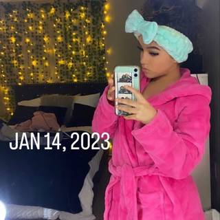 ᴍʏ ʟɪʟ ʟɪɢʜᴛsᴋɪɴ ᴀss..♡