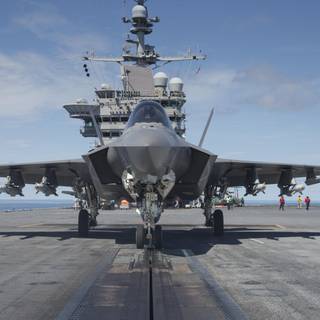 f35 on carrier
