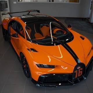 Orange Bugatti Chiron Pur Sport wallpaper