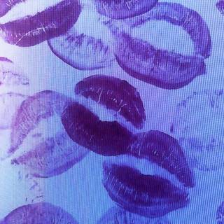 Aesthetic Kiss Mark Wallpaper