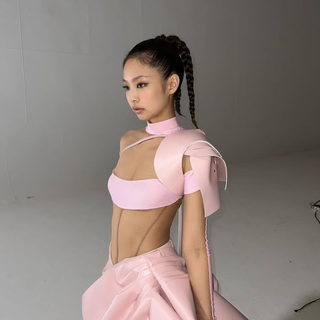 Jennie Pink Venom