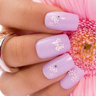 FLOWER NAILS