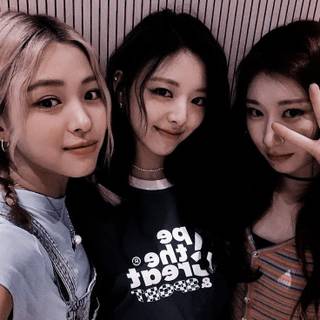 ʀɪɴ (@ᴋᴏᴏᴏᴏʏᴀ_) and ★ ᴍɪᴋᴏʀɪᴀ ★and me