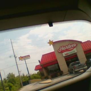 HARDEES - wallpaper/pfp