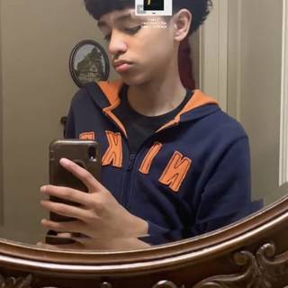 ♡ i luv talking to him  ♡