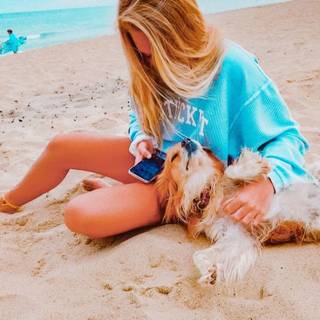 Cute & Preppy Beach W/Puppy:)