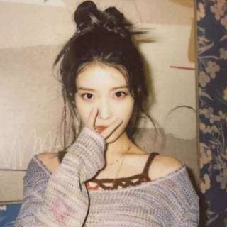 IU