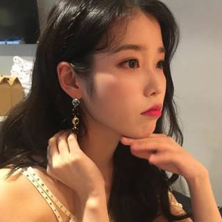 IU