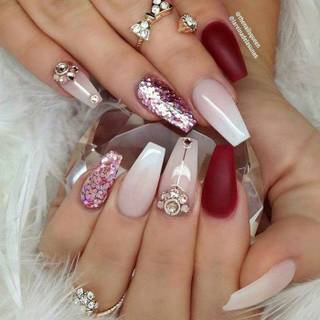 nails