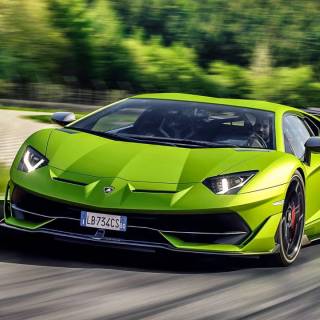 Nice green Lamborghini!!!! So cool!! 