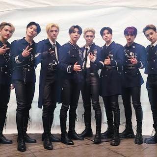 Stray Kids