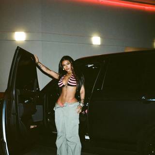 ᴄʜᴏsᴇ ᴜᴘ , ᴘᴜᴛ ᴏɴ ᴛʜɪs ᴄᴏᴀᴛ , ɴᴏᴡ ɪᴍ ʟᴏᴛᴛᴇʀʏ !..♡