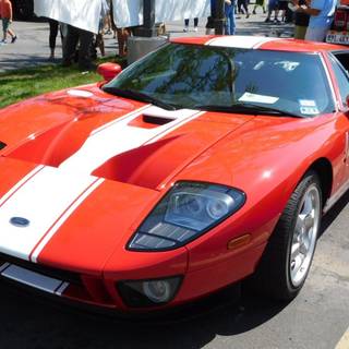 2005 ford GT redwht