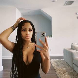 ᴡᴏʀᴛʜ ᴛʜᴇ ᴡʜɪʟᴇ . ♡