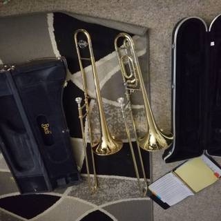 Normal trombone vs Trigger trombone comparison