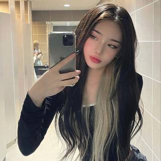 SHES SINGLE GUYSヽ(｡◕o◕｡)ﾉ.