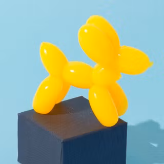 Yellow Ballon Dog