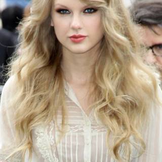 Taylor Swift!!!!!!