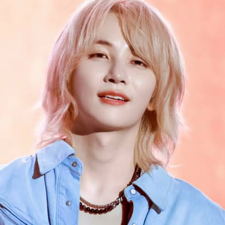 Happy birthday to Jeonghan in Seventeen 
