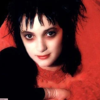 Lydia Deetz beetlejuice wallpaper