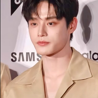 Happy birthday to Jiwoong in Zerobaseone