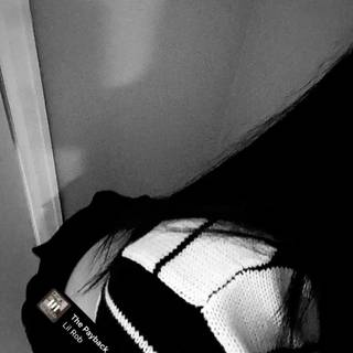 Idk if I should be poly again or not wat yall think:(