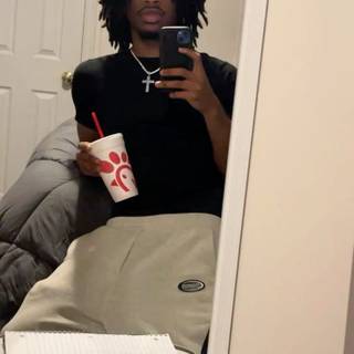 My man is so fineeee