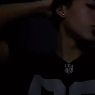 who has roblox?? ma sister wants to know if someone well give her sum robux