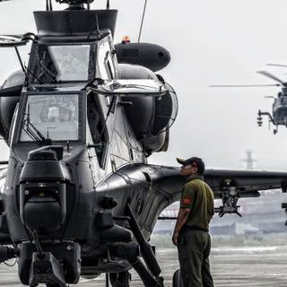 Elicopter Boeing AH-64 Apache