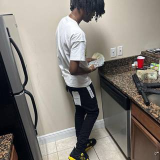 ᴍʏ ʜᴜꜱʙᴀɴᴅ 