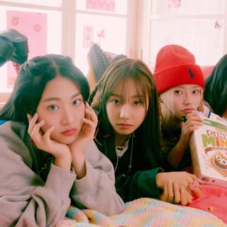 Fifty Fifty wallpaper