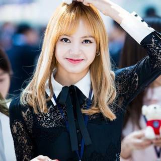 Lisa cute phone wallpaper#babyimarockstar