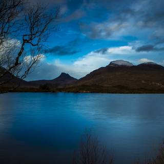 Stac Pollaidh, un munte distinctiv din regiunea Assynt din Scoția