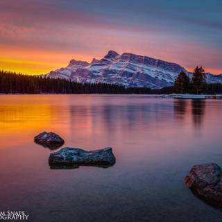 4 Steps to Shoot Beautiful Lakes at Sunrise