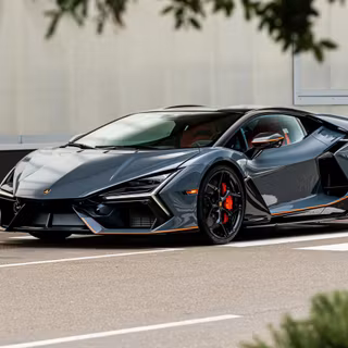 Lamborghini Revuelto