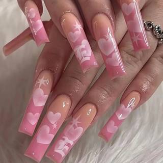 I luv these nails